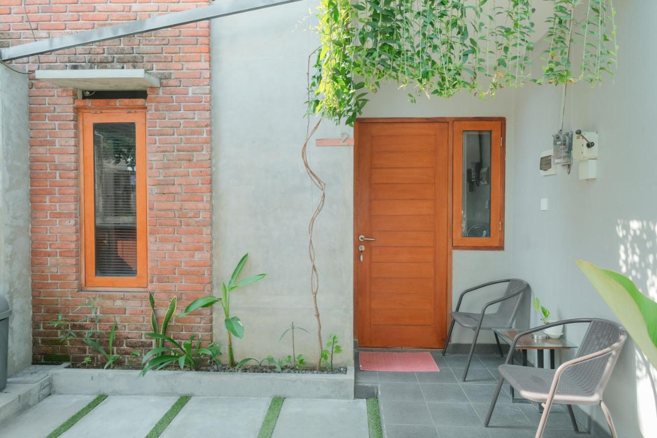Sanur Andewi Guest House Denpasar Redpartner - Minimum Stay 30 Nights מראה חיצוני תמונה